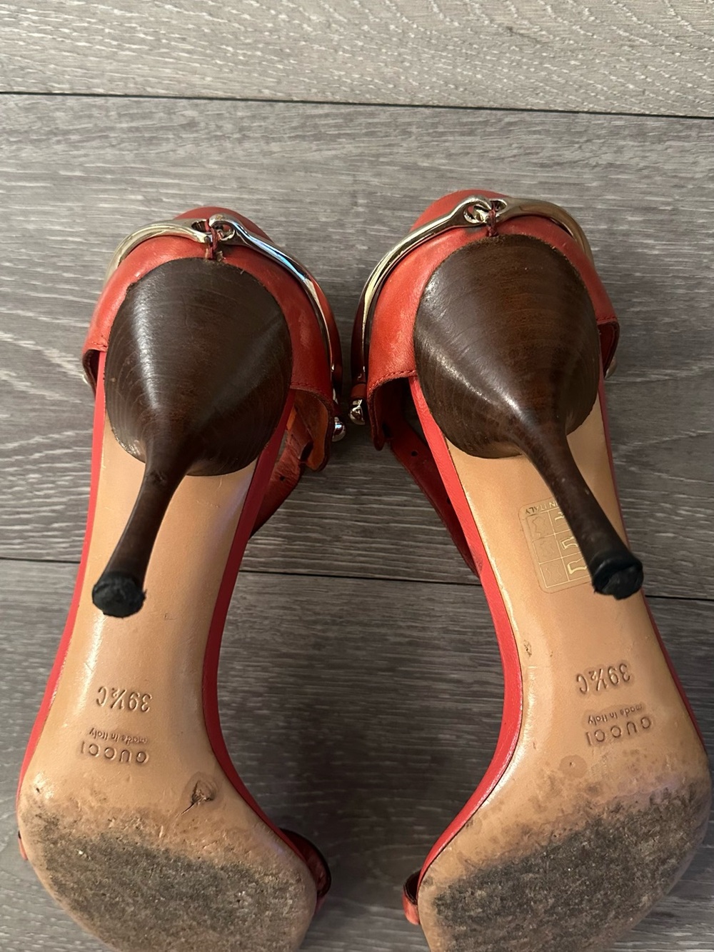 Gucci -Red Leather Ankle-Strap Sandals - Picture 5 of 10
